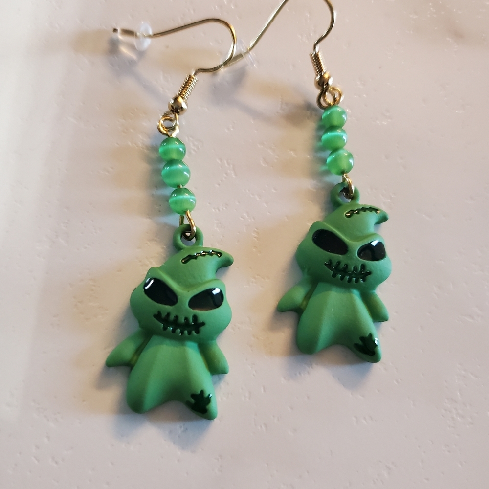 Oogie Boogie Dangle Earrings - Picture 6 of 13